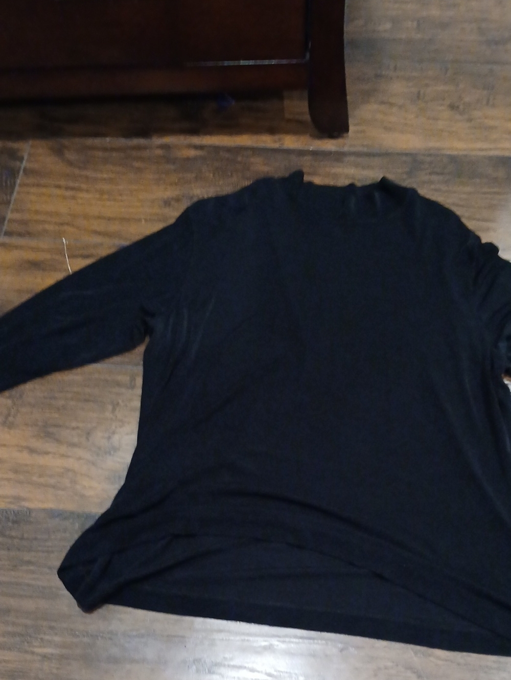 Chico's Black Long-Sleeve Crewneck Top